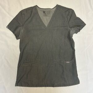 Figs Casma Three Pocket Scrub Top Graphite Gray
